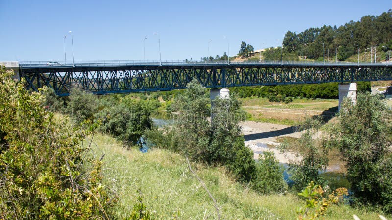 Ponte sobre o rio de ZÃªzere, segundo esboço de ConstÃ¢ncia da casa de Eiffel, no distrito de SantarÃ©m, Portugal