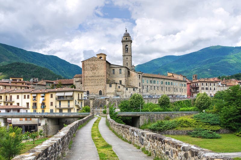 Ponticello del Hunchback. Bobbio. L'Emilia Romagna. L'Italia. immagine stock libera da diritti Ponticello del Hunchback. Bobbio. L'Emilia Romagna. L'Italia. immagine stock libera da diritti