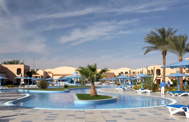 Pool im Hotel stockfoto. Bild von wasser, fliese, tourismus - 6181750