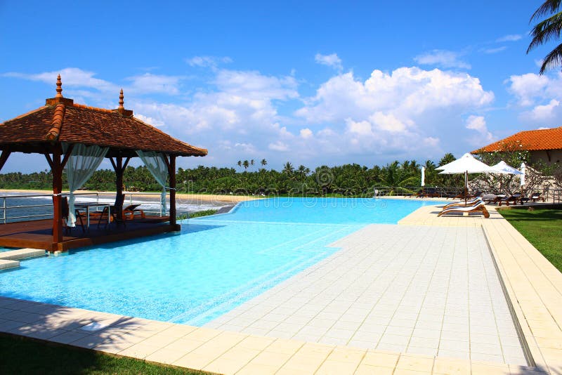 Pool und Gazebo bei Saman Villas stockfotos Pool und Gazebo bei Saman Villas stockfotos