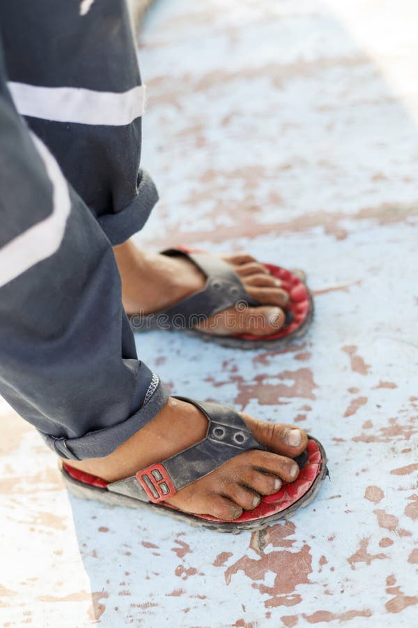 flip flops for 2 year old boy