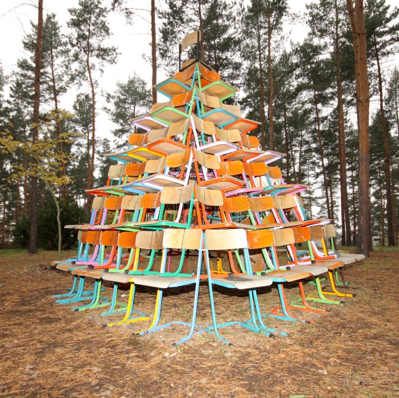 Pop art sculpture editorial stock image. Image of triangle 21708049