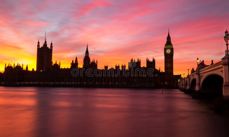 Por Do Sol De Westminster Em Londres Imagem de Stock - Imagem de marcos
