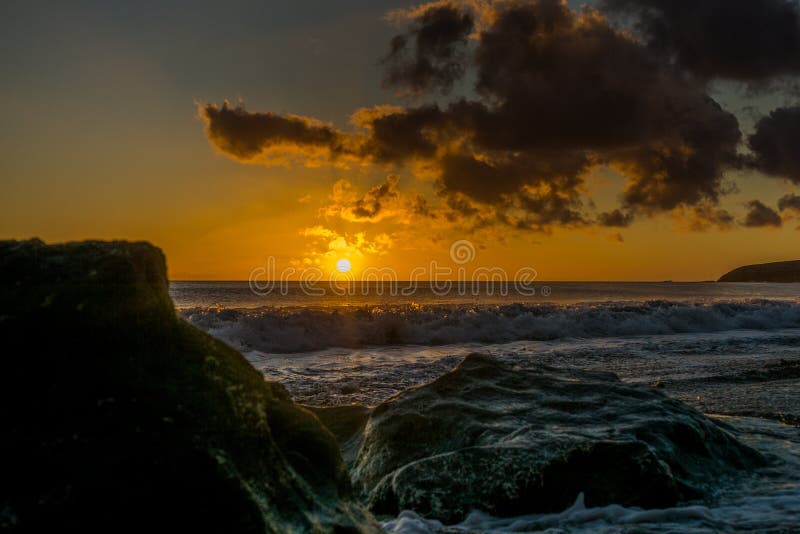 Por do sol na praia de Fuerteventura imagens de stock Por do sol na praia de Fuerteventura imagens de stock