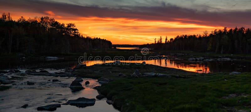 Por do sol no parque nacional do Acadia imagem de stock royalty free Por do sol no parque nacional do Acadia imagem de stock royalty free