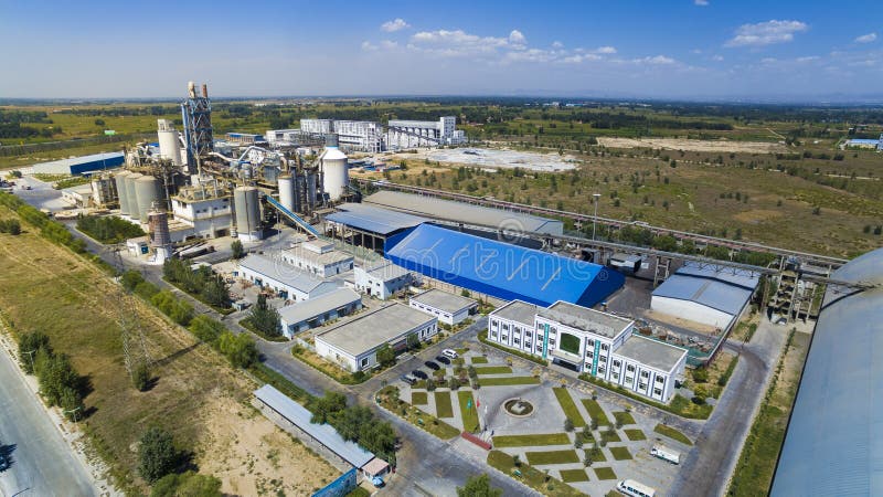 Fábrica de cimento China fotografia de stock royalty free