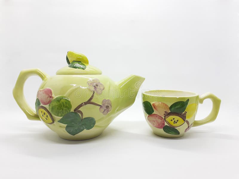 Porcelana Traditional Antique Ethnic Vintage Retro Kettle Tea Pot Clean Photo in White Isolated Background as Graphic Resources 19 obrazy royalty free Porcelana Traditional Antique Ethnic Vintage Retro Kettle Tea Pot Clean Photo in White Isolated Background as Graphic Resources 19 obrazy royalty free