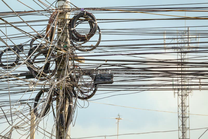 Resultado de imagen para cables en ciudad