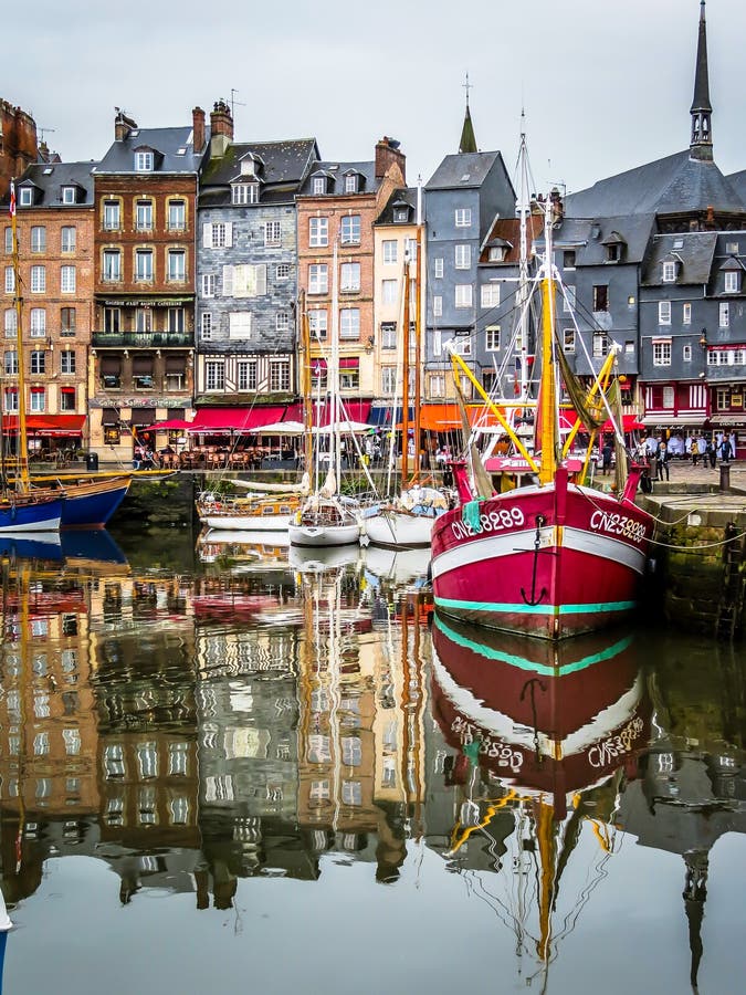 Vieux Port Honfleur (05), Normandie, France Photo stock Image du