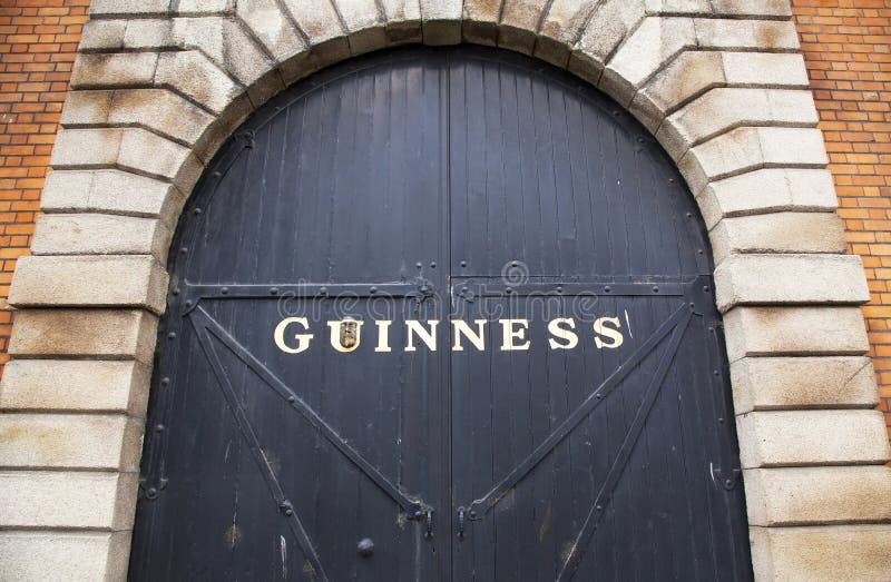 Port för ingång för Guinness bryggerifabrik arkivfoton