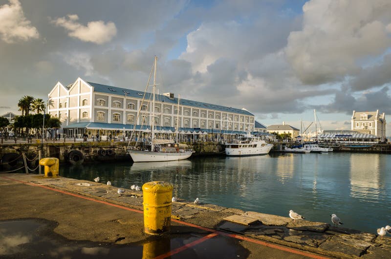 Port, Victoria et Alfred Waterfront de Cape Town image libre de droits Port, Victoria et Alfred Waterfront de Cape Town image libre de droits