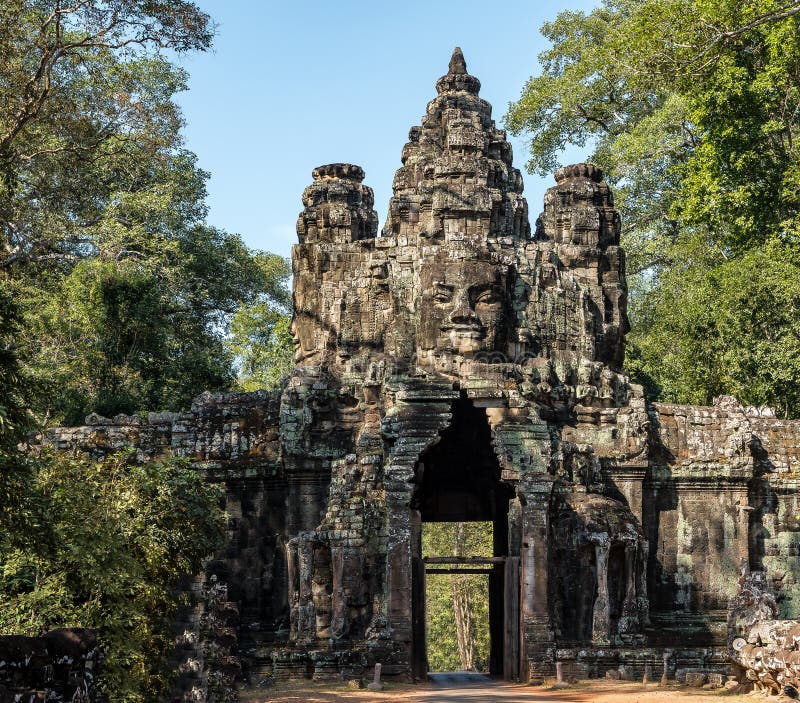 Porta da vit?ria de Angkor Thom em Siem Reap, Camboja fotografia de stock royalty free Porta da vit?ria de Angkor Thom em Siem Reap, Camboja fotografia de stock royalty free