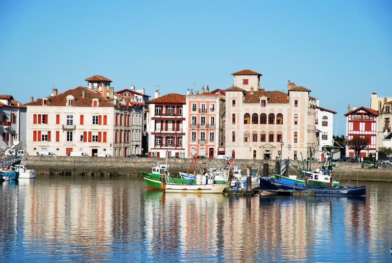 Porta del San-Jean-de-Luz fotografia stock libera da diritti Porta del San-Jean-de-Luz fotografia stock libera da diritti