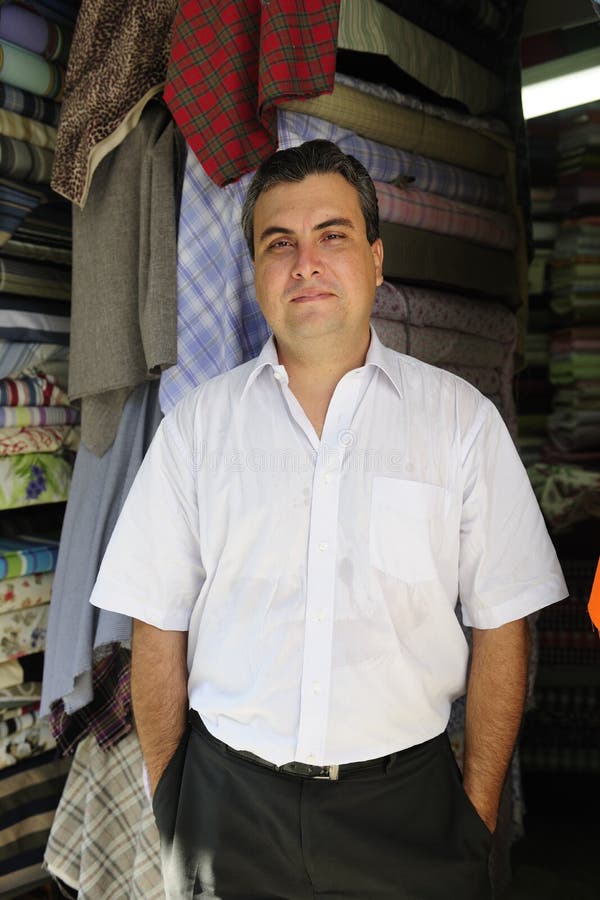 Portait de un propietario de la tienda al por menor fotografía de archivo