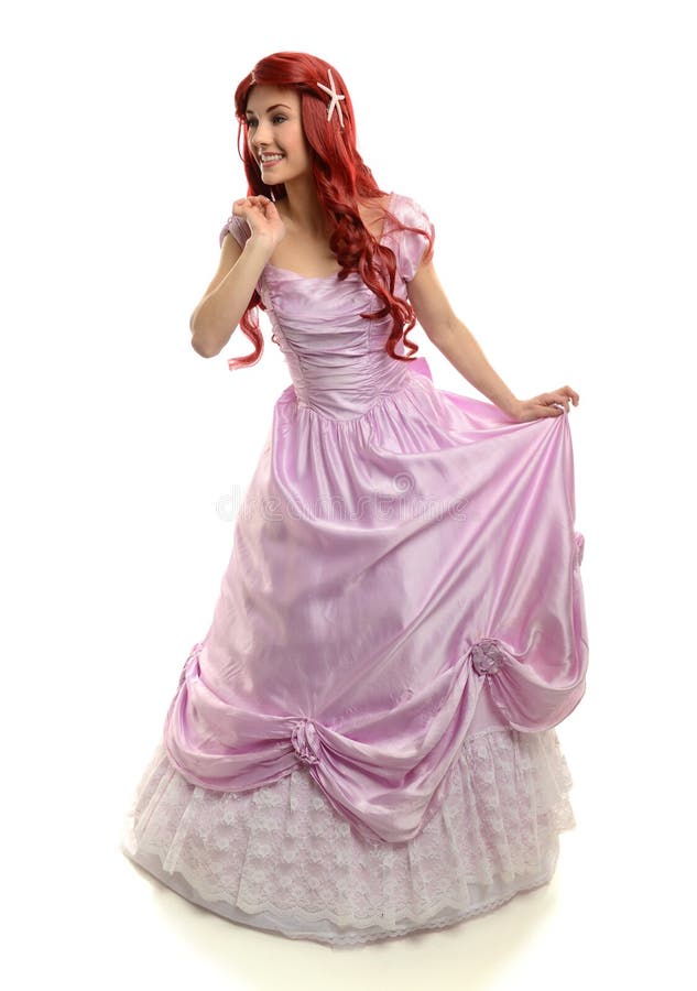 Portait di bella giovane donna nel custume di principessa immagini stock libere da diritti Portait di bella giovane donna nel custume di principessa immagini stock libere da diritti