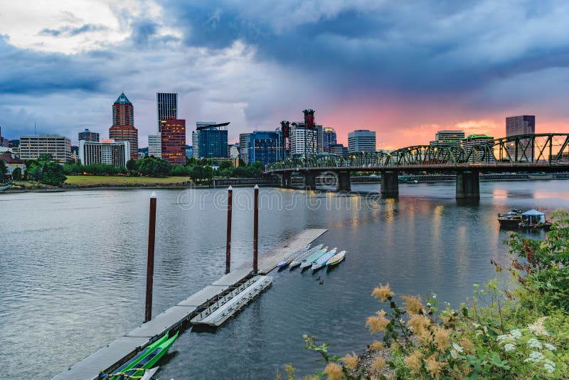 Downtown Portland, Oregon skyline from the Willamette River at sunset. Koin tower portland oregon stock images, royalty-free photos and pictures