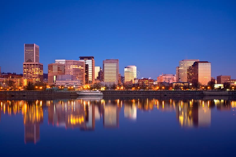 Blå I Stadens Centrum Timmeoregon Portland Strand Fotografering för