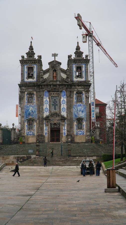 Porto, Portugal, circa 2018: Architektur der Stadt
