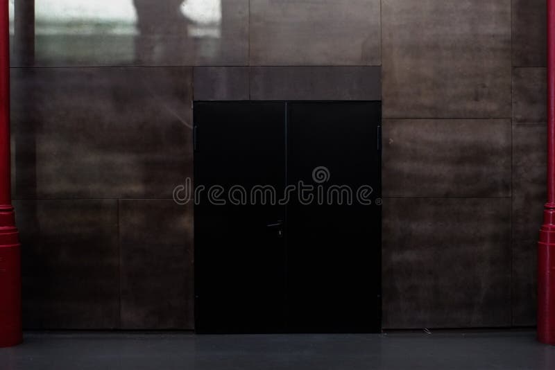 Porto, Portugal - 4 de abril de 2017: interior de Mercado Ferreira Bor imagens de stock Porto, Portugal - 4 de abril de 2017: interior de Mercado Ferreira Bor imagens de stock