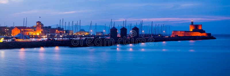 Porto Rodi di Mandraki fotografia stock libera da diritti Porto Rodi di Mandraki fotografia stock libera da diritti