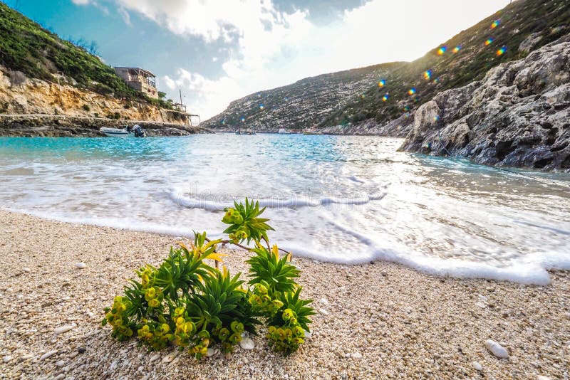 Porto Vromi het eiland van strandzakynthos, Griekenland bij zonsondergang stock fotografie Porto Vromi het eiland van strandzakynthos, Griekenland bij zonsondergang stock fotografie