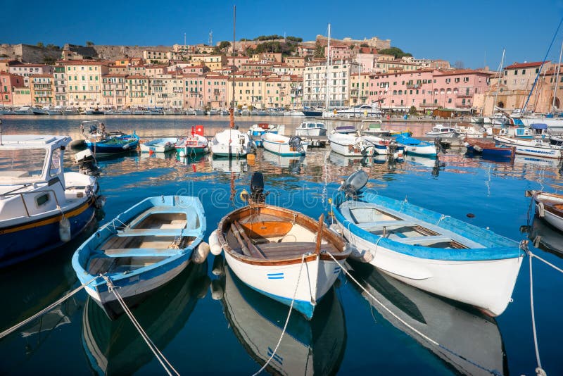 Portoferraio, île D'Île D'Elbe, Italie. Photo stock Image du ciel