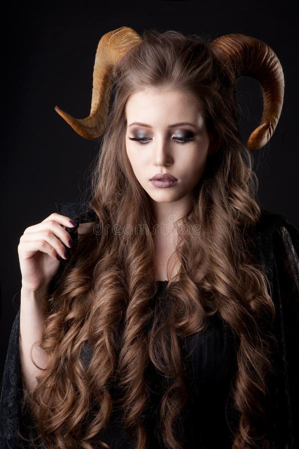 Dark Red Short Curly Hair Gothic Lolita Wigs – LolitaInside