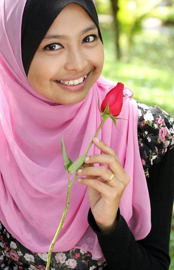 Portrait of beautiful young muslim girl