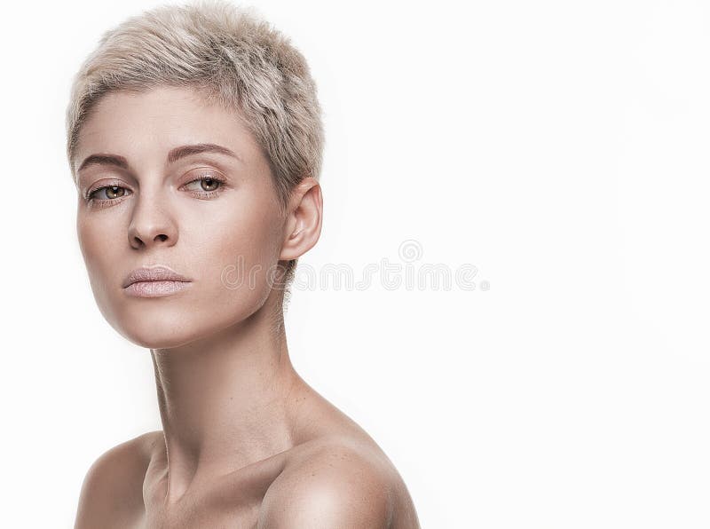 Short Blonde Hair Nude