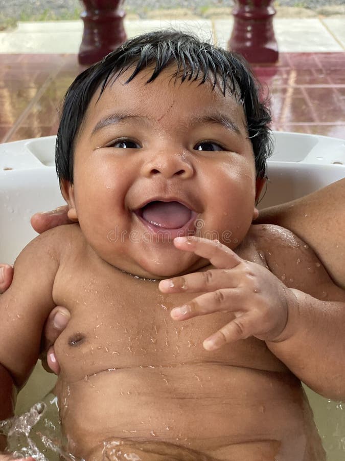BeBe Bath Girl BeBe Bath Girl