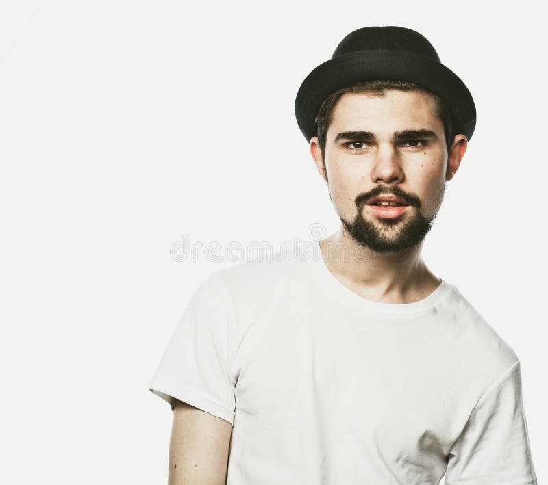 Portrait d'homme barbu de sourire gai images stock Portrait d'homme barbu de sourire gai images stock