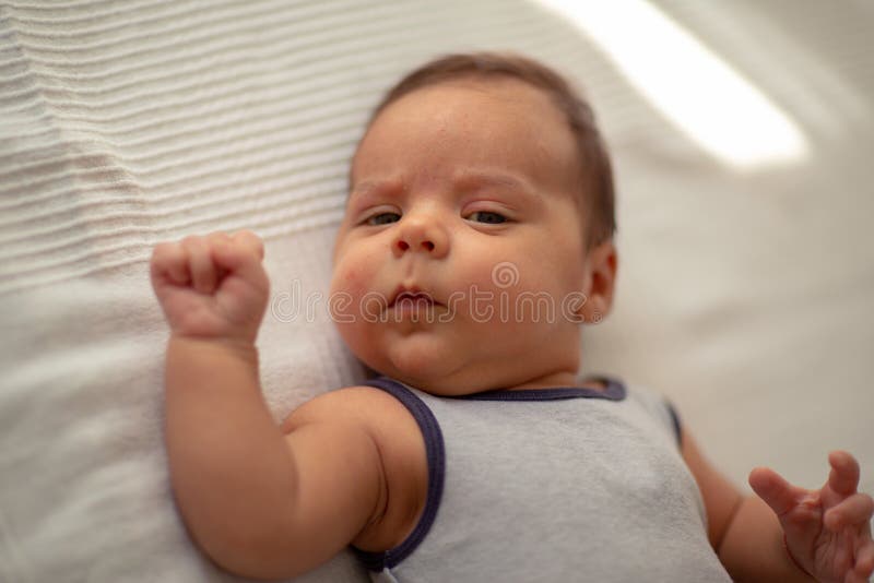 Beau Bebe Avec Des Yeux Bleus Enfant Bonheur Et Enfance C Image Stock Image Du Mignon Concept Beau Bebe Avec Des Yeux Bleus Enfant Bonheur Et Enfance C Image Stock Image Du Mignon Concept