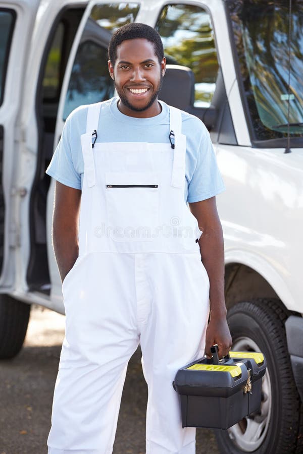 Portrait de dépanneur With Van photos stock Portrait de dépanneur With Van photos stock