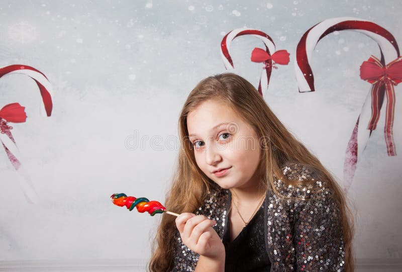 Fille de 10 ans photo stock. Image du personne, intérieur - 64722092