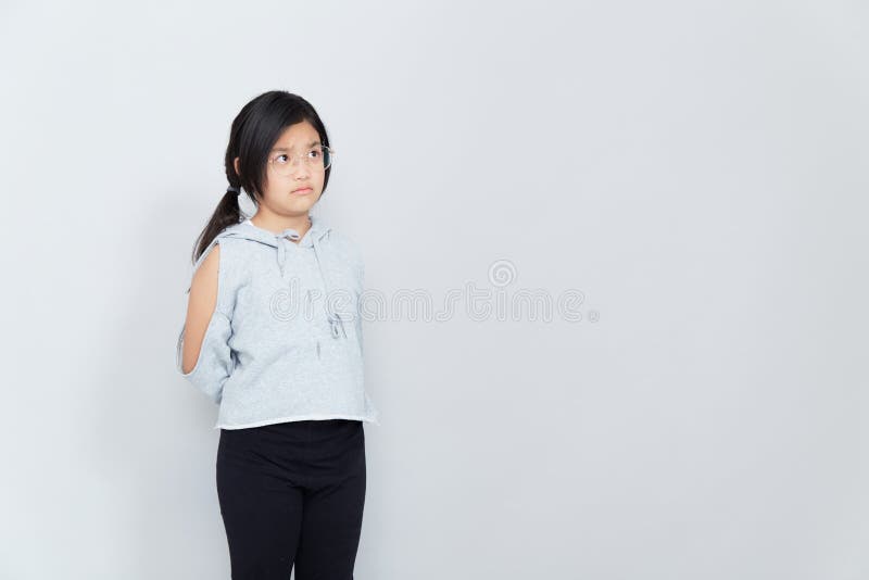 Portrait de petite jeune fille mignonne. images libres de droits