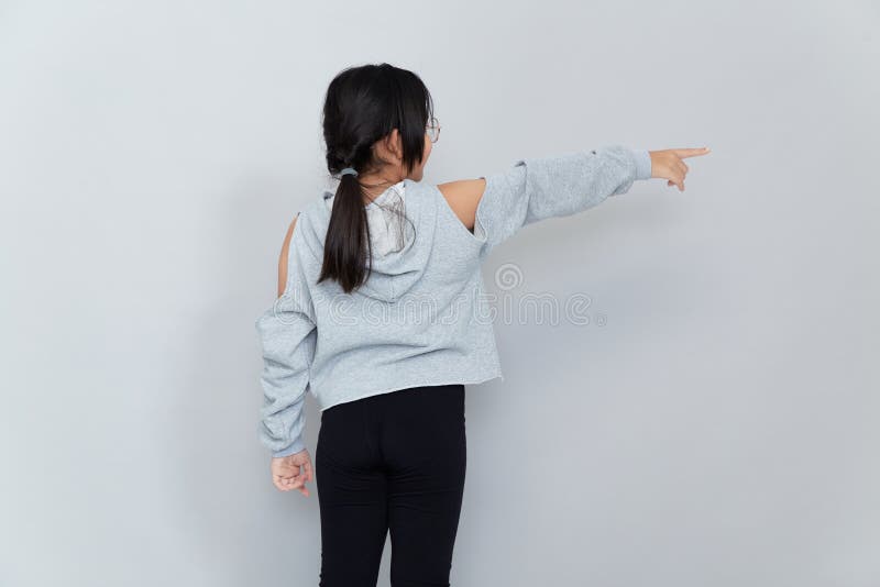 Portrait de petite jeune fille mignonne. image stock