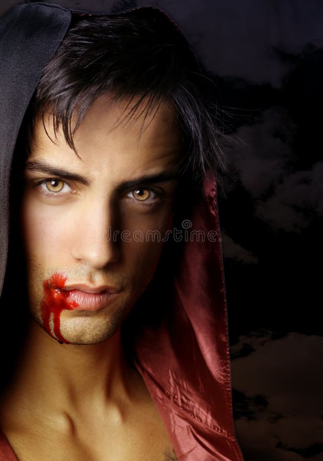 Portrait de vampire beau d'A images libres de droits Portrait de vampire beau d'A images libres de droits