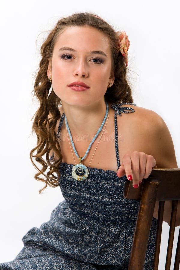 Portrait eines recht jungen Mädchens mit sauberer Haut stockfoto