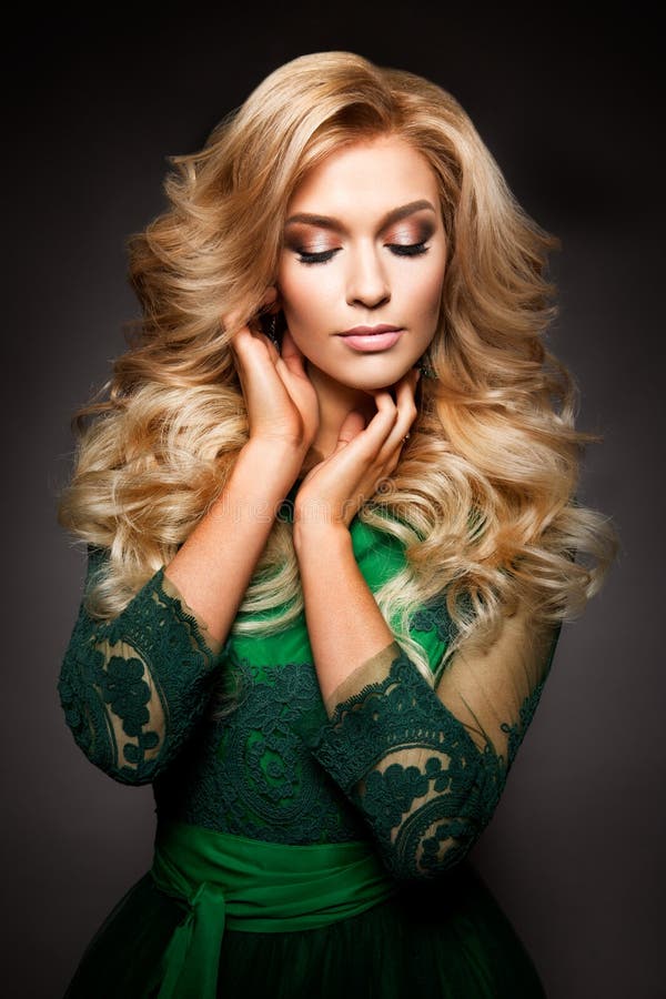 Portrait Of Elegant Blonde Woman With Long Curly Hair And Glamour Makeup Stock Image Image Of 