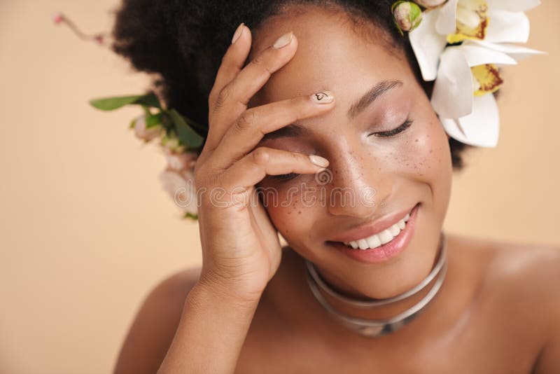 800px x 534px - Portrait of Half-naked African American Woman with Flowers in Her Hair  Stock Photo - Image of girl, happy: 179112926