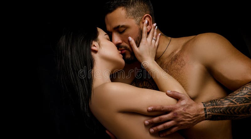 girlfriend kissing sex love