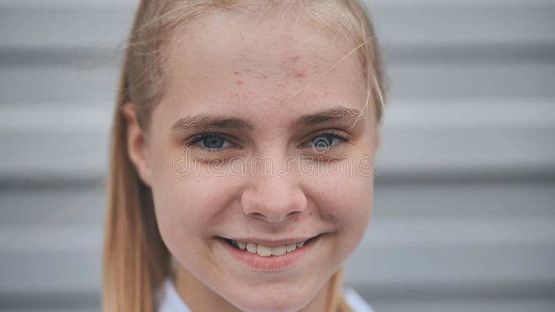 800px x 450px - Close-up Face of a Smiling 19 Year Old Blonde Girl. Stock Photo - Image of  nature, adult: 131780708