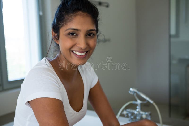 Sexy Indian teen in shower