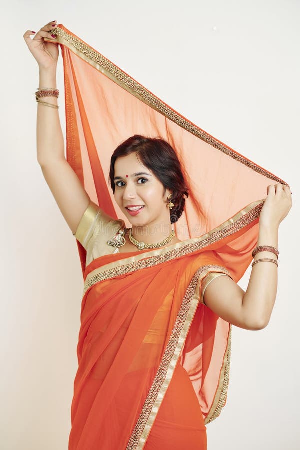 biutiful selfie poses in saree #🤗 Images • Mahi Singh (@1627378173) on  ShareChat
