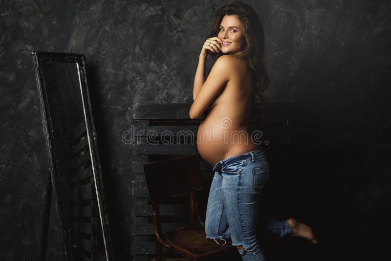 Naked Sexy Pregnant