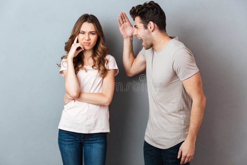Portret gniewna wściekła para ma argument obrazy stock Portret gniewna wściekła para ma argument obrazy stock