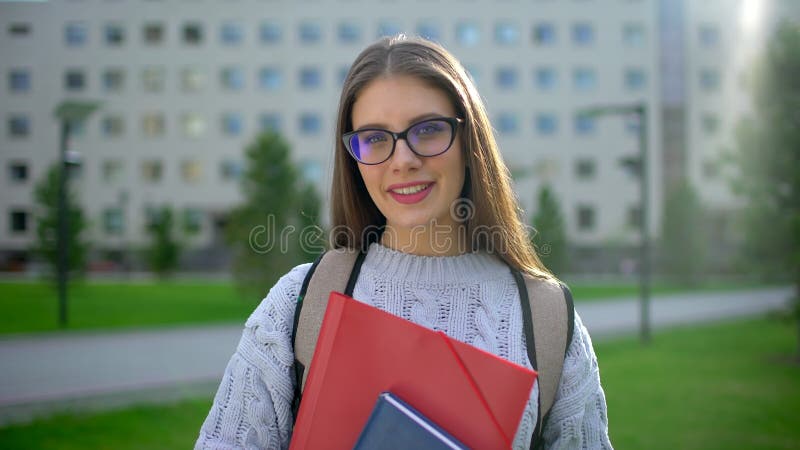 Portret kaukaskiej nastolatki