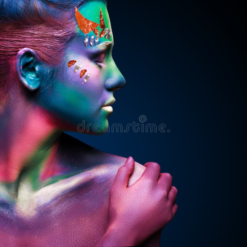 Portret piękna kobieta z ciało sztuką obrazy stock Portret piękna kobieta z ciało sztuką obrazy stock