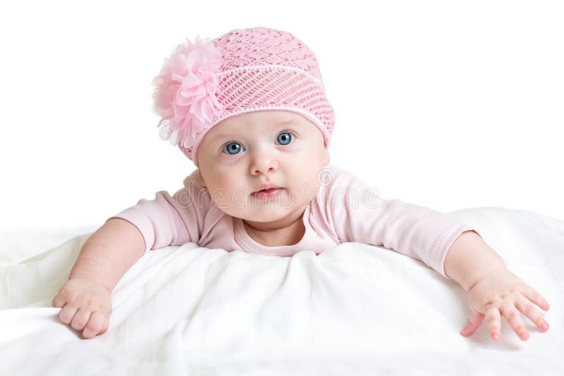 Portret van drie van het aanbiddelijke babymaanden oud meisje die roze hoed dragen stock afbeelding Portret van drie van het aanbiddelijke babymaanden oud meisje die roze hoed dragen stock afbeelding