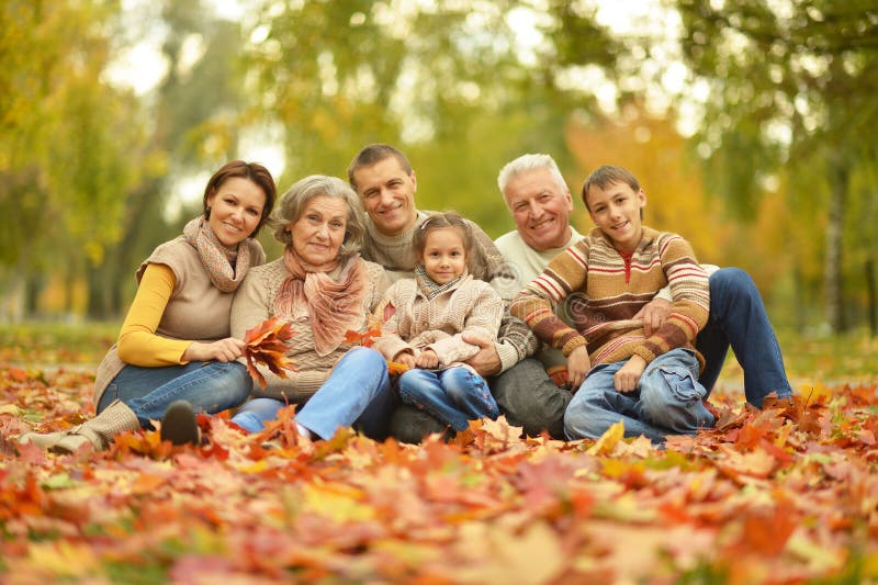 Portret van gelukkige familie stock afbeeldingen Portret van gelukkige familie stock afbeeldingen